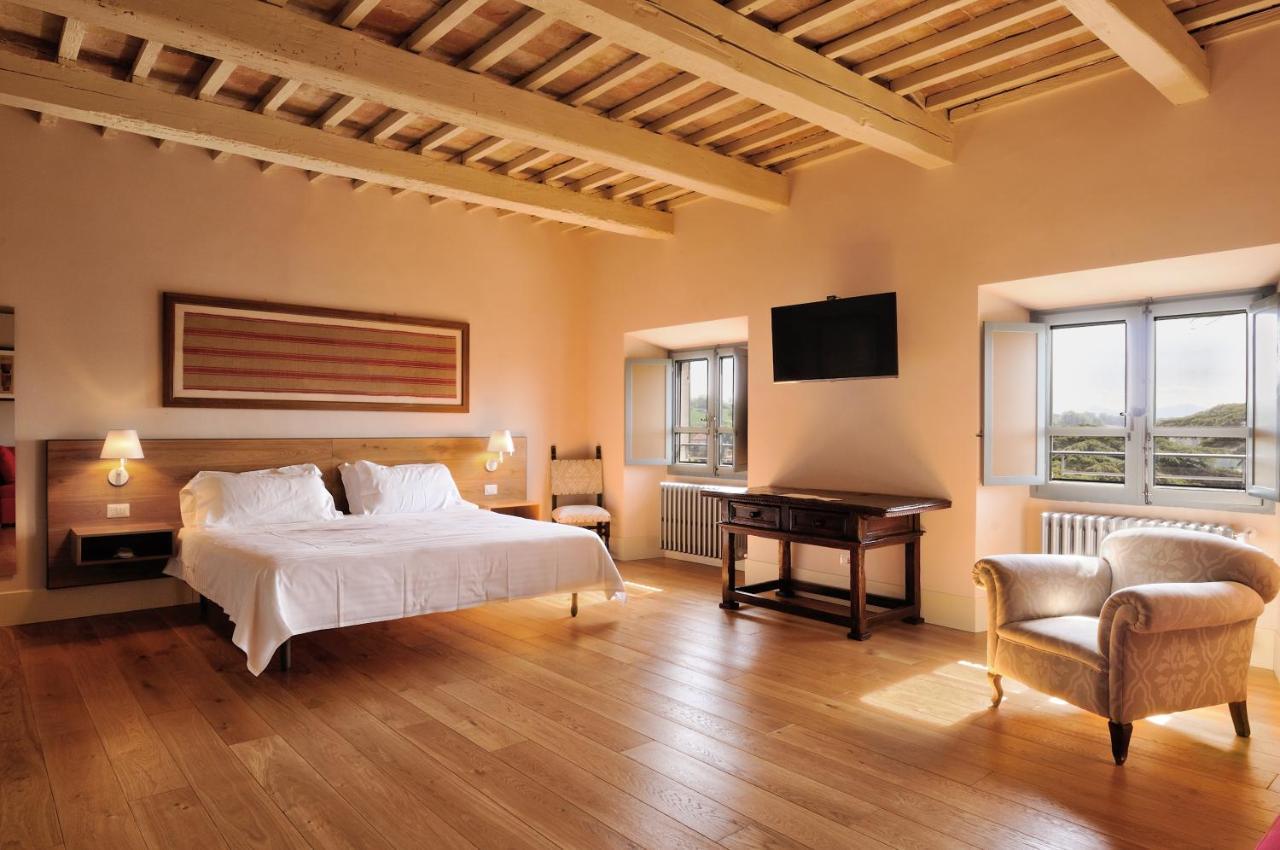 Castello Di Hotel